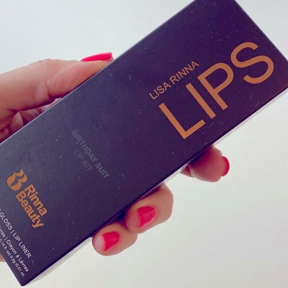 Sale!🎉Lisa Rinna 3-Product Lip Kit in Birthday Suit - Picture 3 of 3
